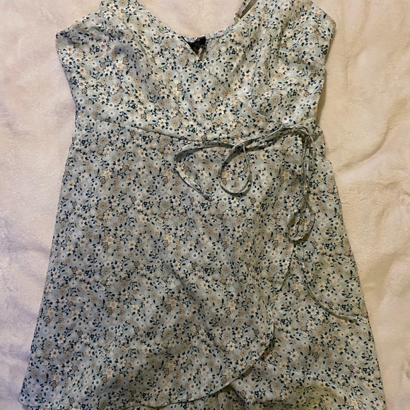 Floral romper - Picture 6 of 7
